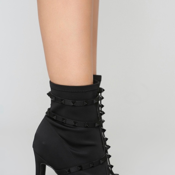 Zip up ankle bootie (Size: US 5.5) - Picture 2 of 4